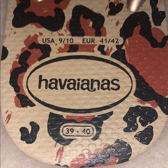 Havaianas Brown Leopard Print Thong Sandals with Sleek Design - Picture 4 of 5